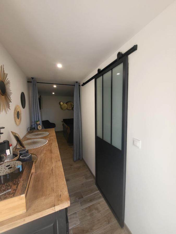 Les Gites De Ninon Moult Exterior photo
